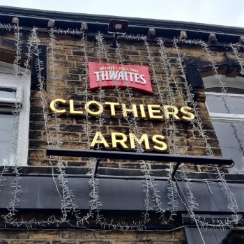 Clothiers Arms Pub in Holmfirth