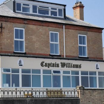 Captain Williams Hotel, Bar & Restaurant in Withernsea