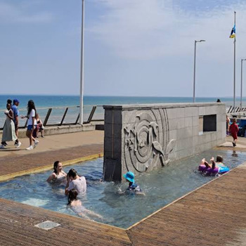 Central Promenade Paddling Pool in Hornsea
