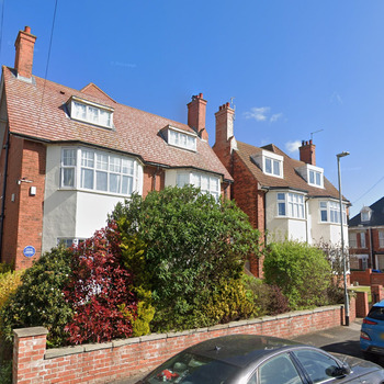 Merlstead House Guest House in Hornsea