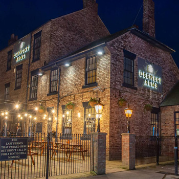 Derwent Arms Pub in Norton